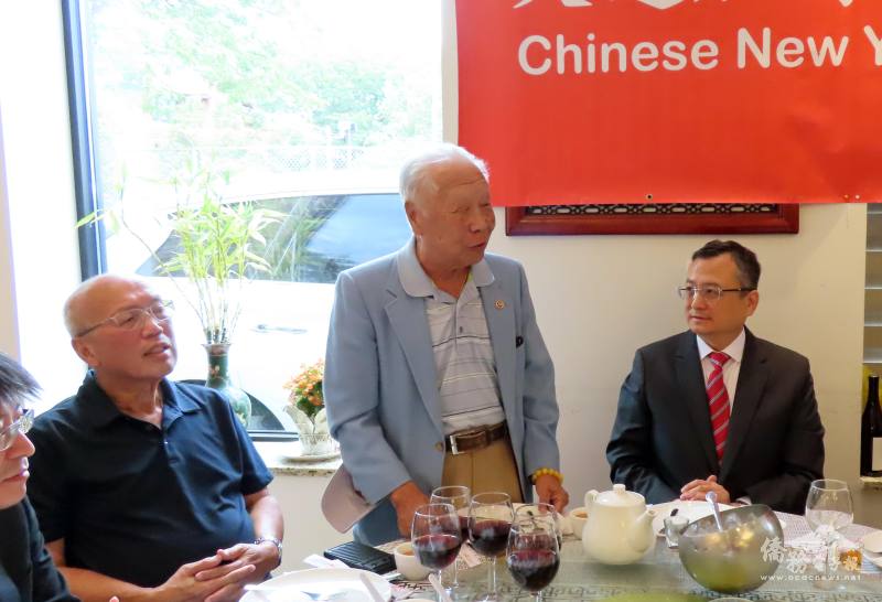 芝加哥中華會館主席伍健生致詞