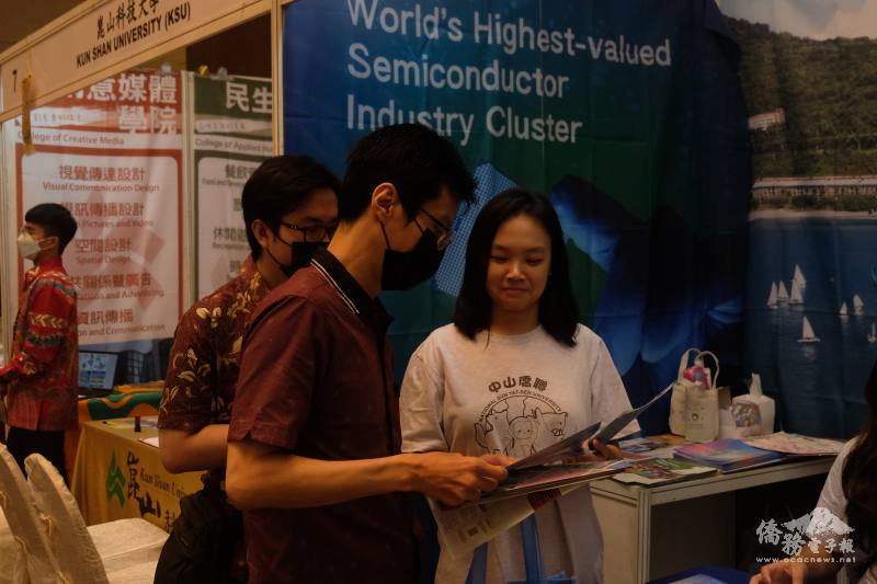 印尼臺灣高等教育展棉蘭場共有臺灣46所大學參展，讓印尼年輕學子更瞭解臺灣高教環境