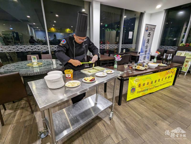 柳希諺示範教學