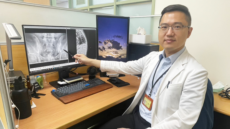 醫師王愷君表示，民眾若持續出現症狀超過3個月時，應就醫檢查。(王愷君醫師提供)