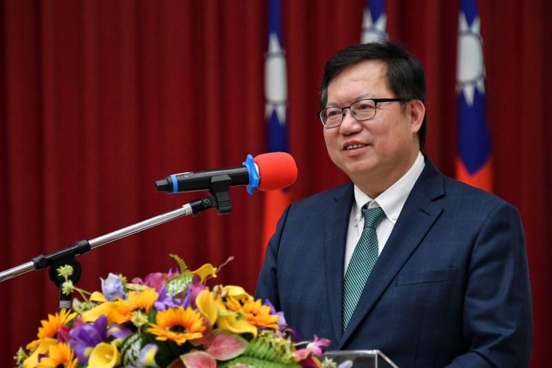 行政院副院長鄭文燦出席海洋委員會海巡署破獲私菸工廠新聞發布記者會