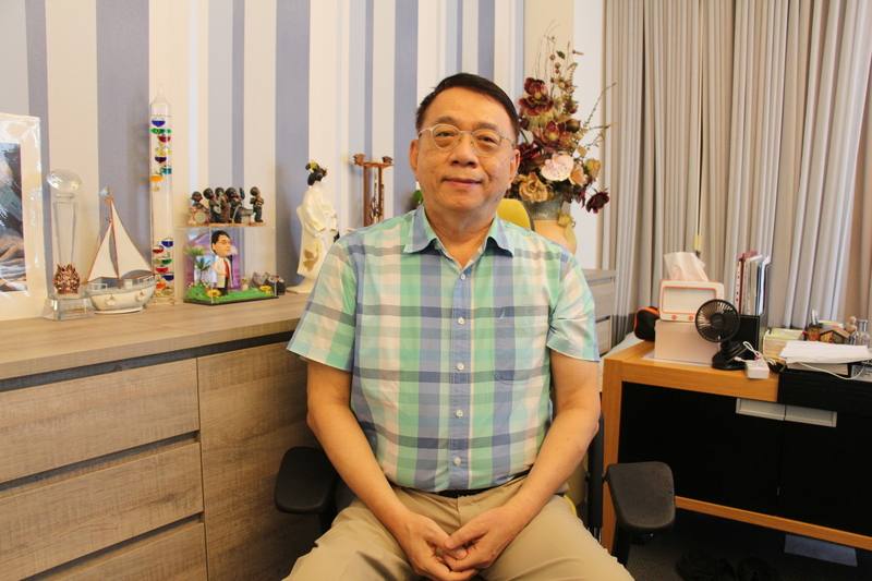 精神科醫師林本堂20年前捐出老家並整修成立美麗境界社區復健中心，協助發展遲緩甚至退化的慢飛天使適應生活，重回社會懷抱。