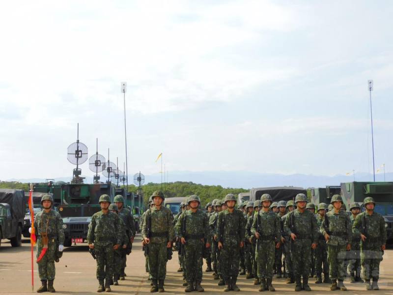 陸軍109旅通信連日前舉行「國軍地面通資部隊112-5梯基訓部隊開訓典禮」。（陸軍109旅提供）