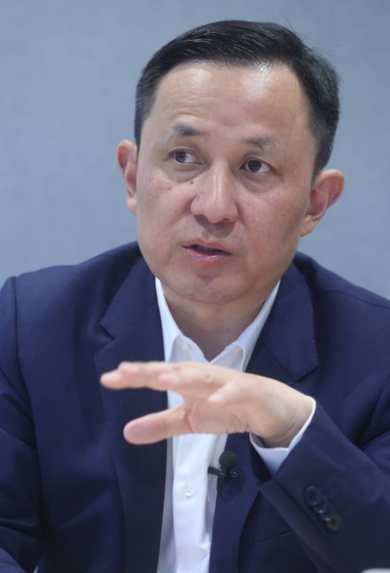 台灣美光董事長盧東暉表示，美光有多達65%的DRAM產品在台灣生產，台日團隊一起研發新一代的1-gamma製程，是美光第1代採用極紫外光（EUV）的製程技術，將在2025年上半年先在台中廠量產。