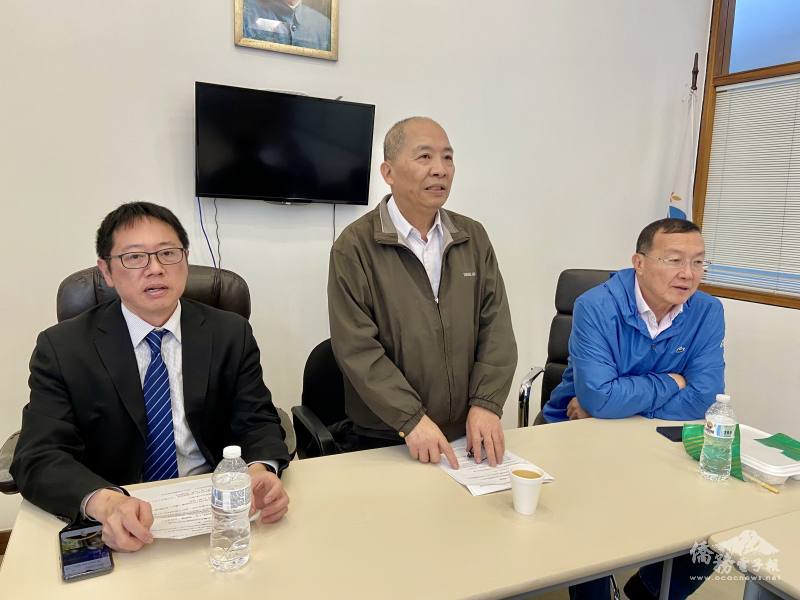 主任委員林志孟校長（中）致詞；左為主任張希賢、右為仲裁會議召集人劉國華