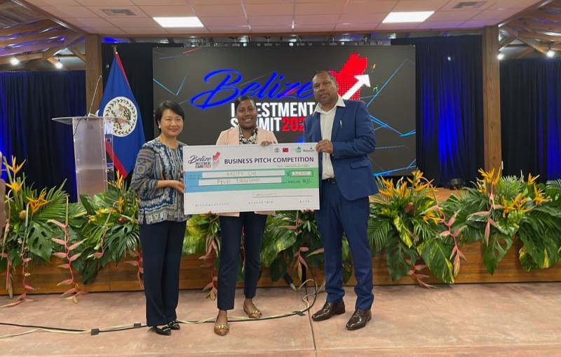 徐儷文出席「2023年貝里斯投資峰會」