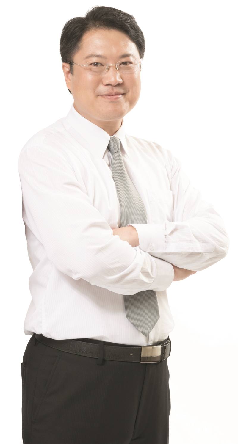 內政部部長林右昌