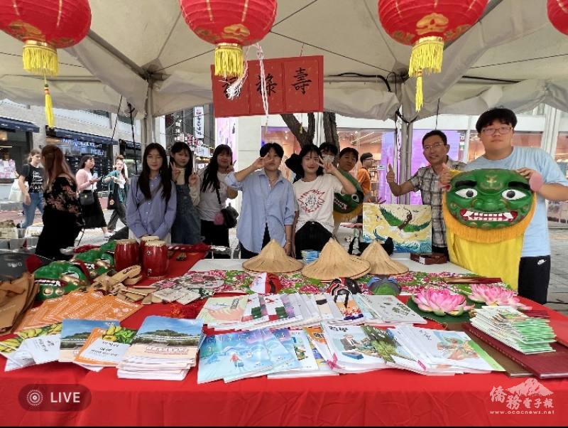 漢城華僑中學進行教育文宣及臺灣觀光宣傳