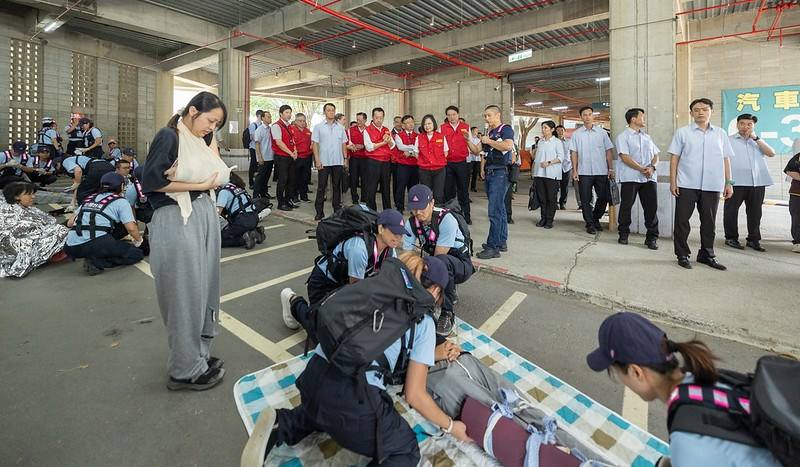 President Tsai Ing-wen (center) inspects disaster response drills in Hsichu County Thursday. Photo courtesy of Presidential Office Sept. 21, 2023