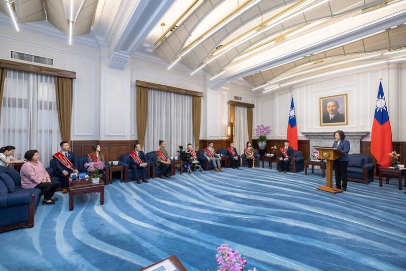 總統接見「第61屆十大傑出青年當選人暨國際青年商會中華民國總會陪同人員」，並致詞