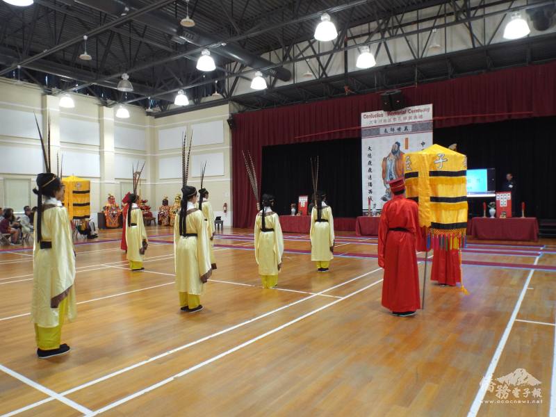 佾生以六佾舞獻禮、迎神