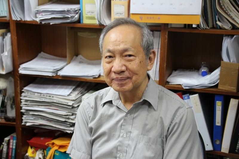 台灣智庫榮譽董事長陳博志接受中央社專訪，對中國威脅中止或部分中止兩岸經濟合作架構協議（ECFA）及中國經濟前景提出看法。