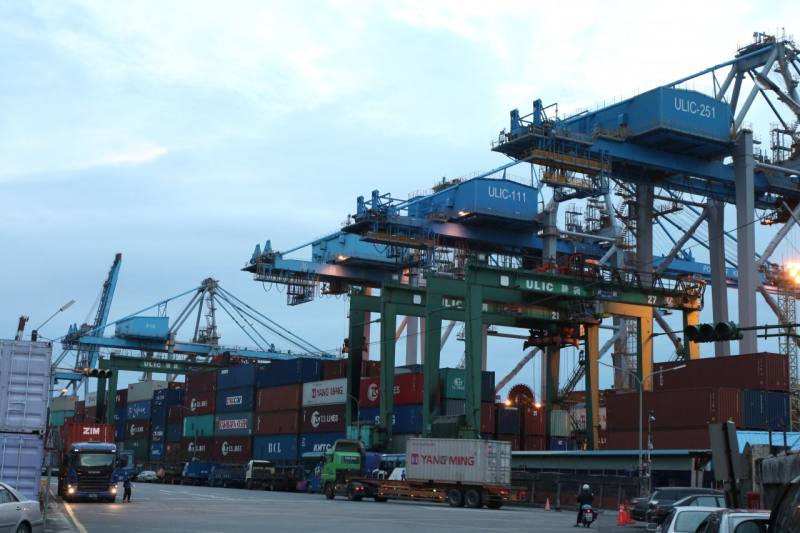 景氣尚未脫離低迷，但經營環境面上，台經院也示警產業界，要留意物價上漲可能以及高利率環境衝擊。