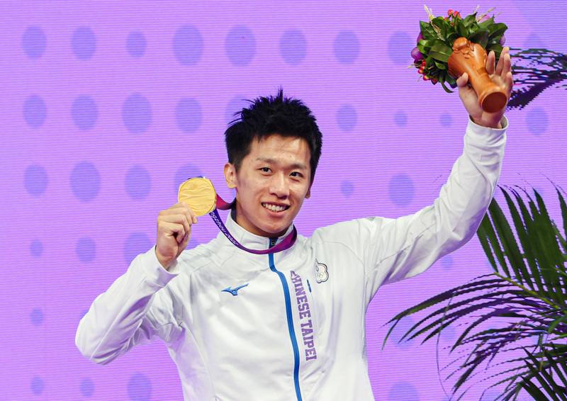 台灣「鞍馬王子」李智凱28日在杭州亞運競技體操男子鞍馬決賽以難度6.5分、執行分9分，總分15.500分成功摘金，順利完成2連霸。