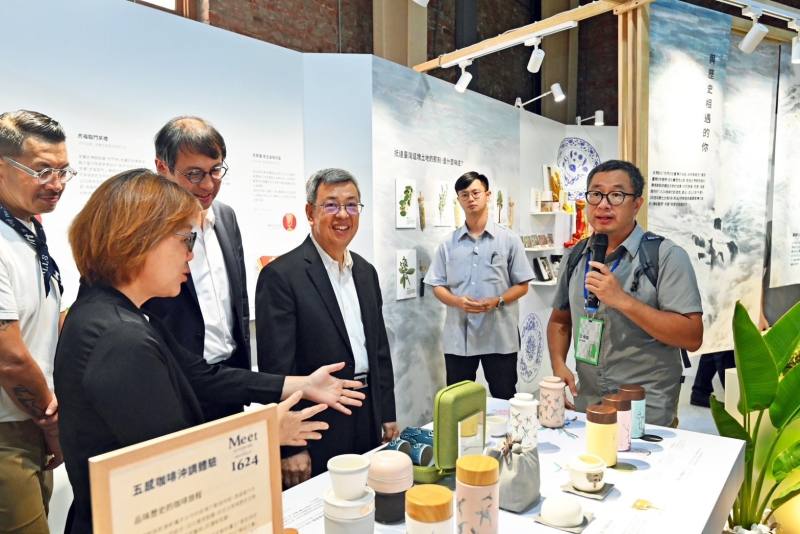行政院長陳建仁參訪「2023臺灣文化創意博覽會」華山文創園區展區