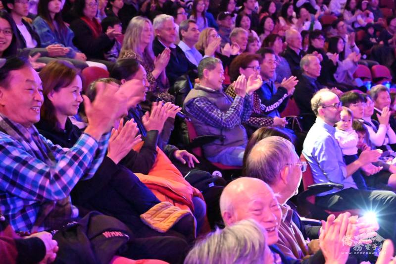 如癡如醉的現場觀眾