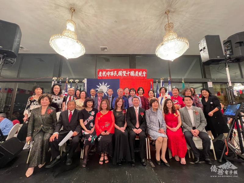 晚宴贊助僑領合影