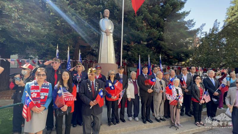 升旗典禮貴賓合影