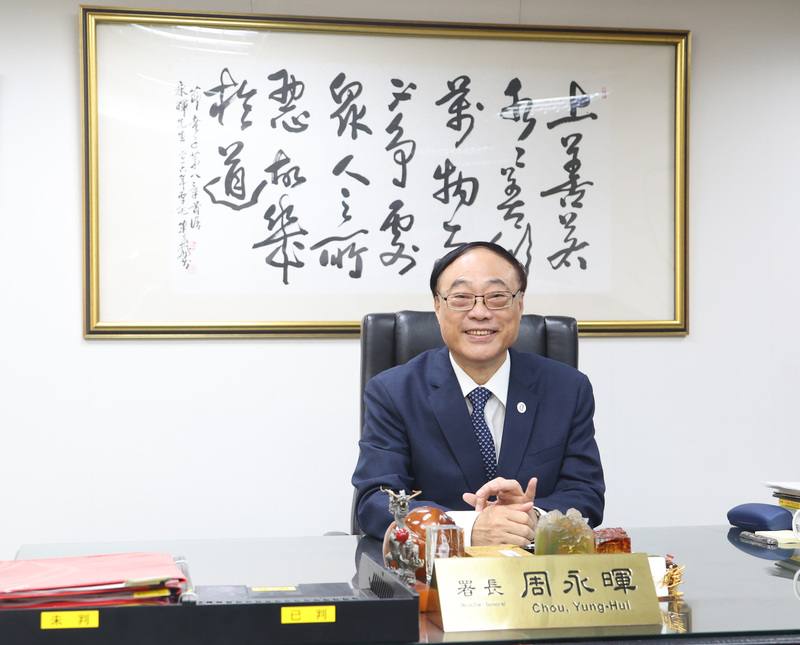 近期國旅住房太貴又不符期待的話題再度浮上檯面，交通部觀光署長周永暉對此認為，CP值應該才是最大致命傷。他說，民宿是台灣特色，這部分應加強獎優汰劣，非法跟口碑不好的部分都應做處理；相對的，特色民宿、好的民宿則要大力鼓勵。