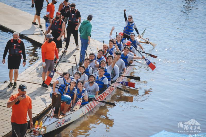 波士頓臺灣龍舟隊出賽  (BTBC提供)