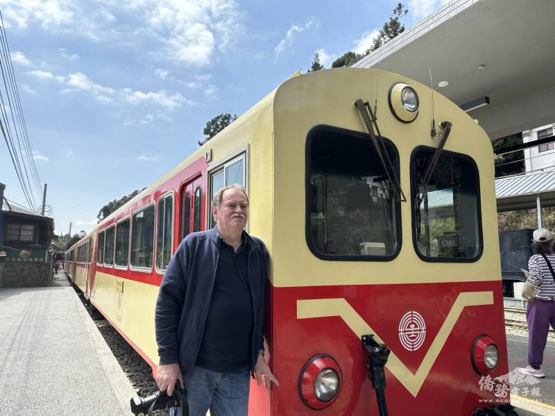 臺灣鐵道迷海諾佛格多年來走訪臺灣鐵道旅行