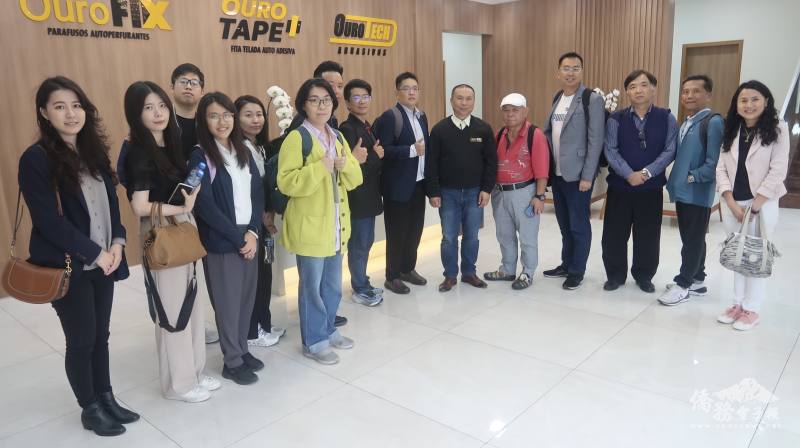 參觀僑營巴西螺絲進口商Ourofix合影