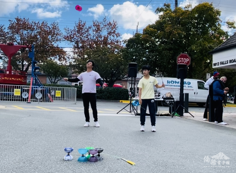 Amazing Diabolo performance