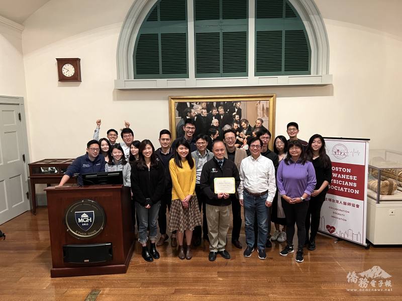 參加講座的全體與會人員合影