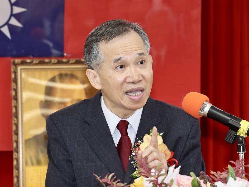 最高行政法院25日在台北舉行卸、新任院長交接典禮，新任院長吳東都表示，法院院長事後看法官的裁判書，不僅是權限，更是院長的責任義務；因此他任內工作重心之一，就是落實事後研閱法官裁判書的工作。