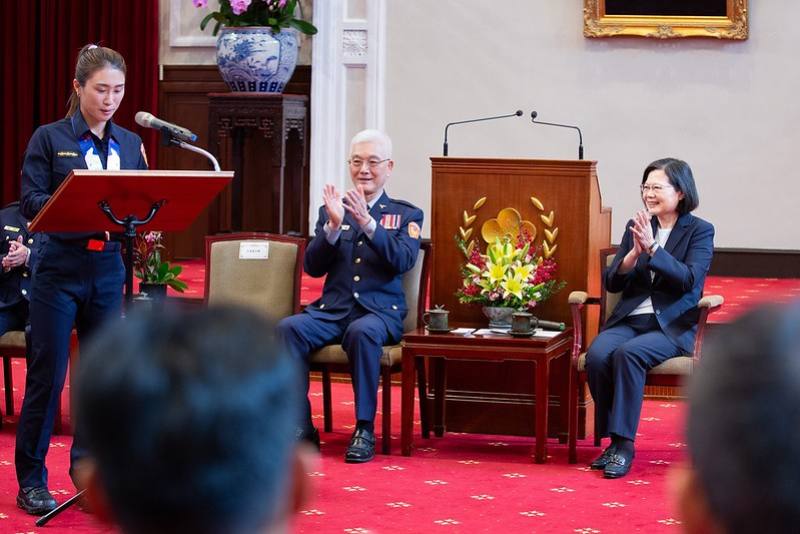 蔡英文總統26日上午接見「2023年第20屆世界警察消防運動會」代表團
