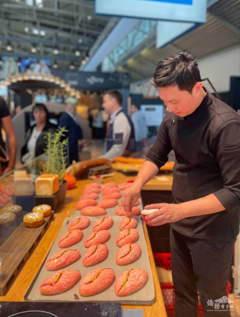 陳永信老師現場製作世界冠軍麵包