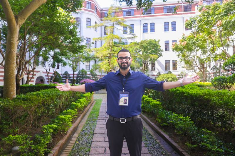 加拿大歷史學家卡里莫夫（Nurlan Karimov）斜槓當YouTuber，今年參加「來去總統府住一晚」活動，日式巴洛克風格建築令他驚豔不已，這也是他首次訪台。