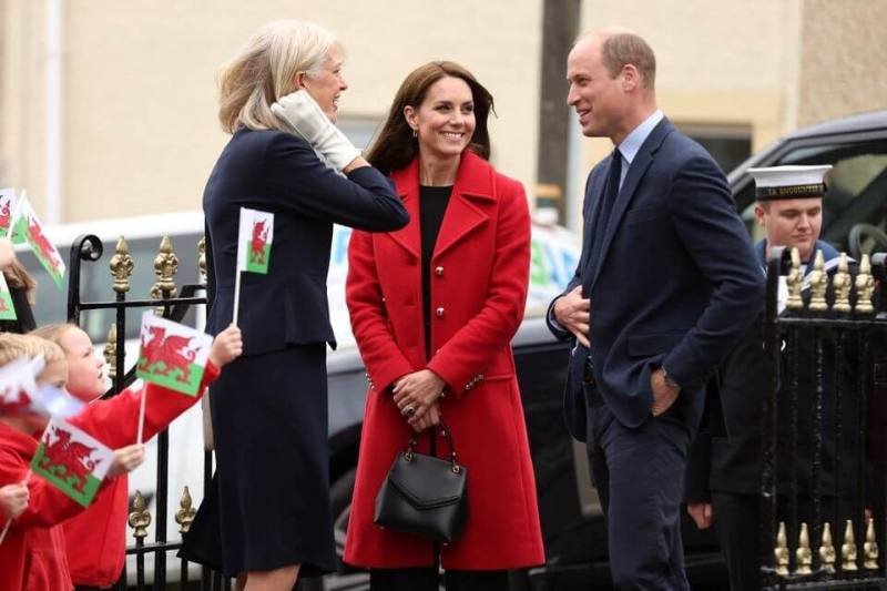 2022年9月，英國凱特王妃參加英格蘭東部一場活動，手拎著Grace Han的「情書」系列包款。（路透社）