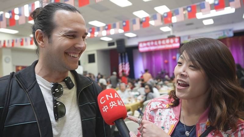 莫茲里受台灣友人邀請參加29日「台灣YA市呀」活動，他說自己不愛吃豆腐料理、更不用說是臭豆腐，但這道街頭美食非常有名，希望親自體驗它到底有多臭