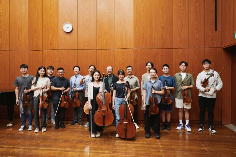 2023年「NSO青年音樂家茁壯計畫」，由NSO前首席吳庭毓與NSO音樂家群，以及現任代理首席鄧皓敦，分別領軍青年音樂學子共組的絃樂室內樂團，走訪山區與離島巡演。(NSO提供)