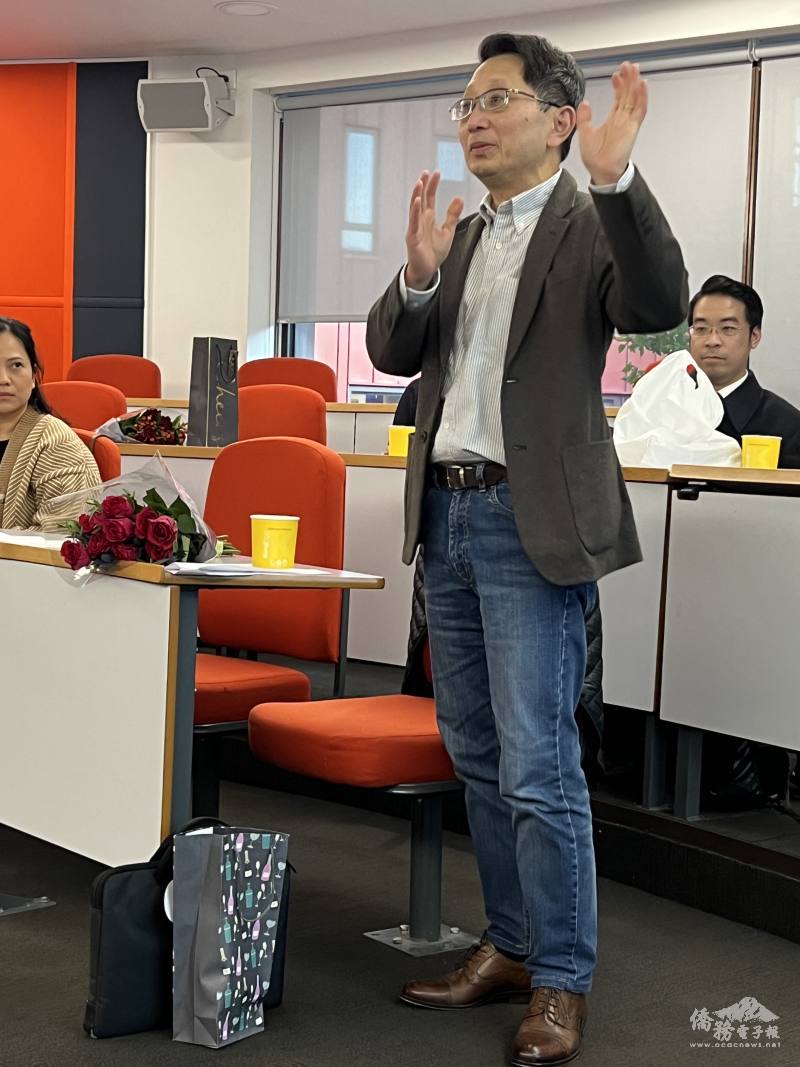 資深生醫產業創業家李宜彊博士分享成功創業家歷程，並對歐洲與美國生技業的職涯發展提供珍貴見解。(劍橋臺灣人協會提供)