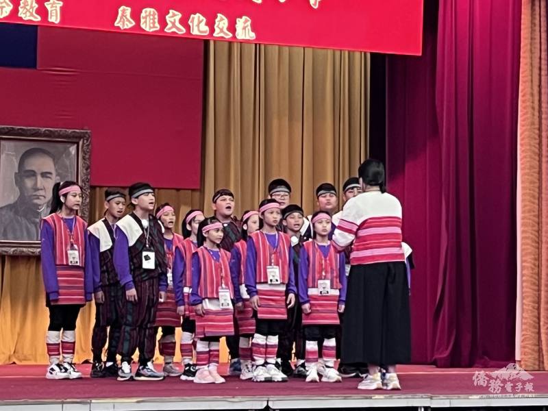 演唱泰雅族歌曲