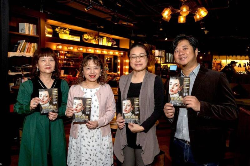 台東回響樂團團長廖逸芬（左起）、台東大學音樂系主任何育真、指揮張尹芳與導演陳仕弦將合作，推出莫札特經典喜歌劇「費加洛婚禮」。（台東回響樂團提供）