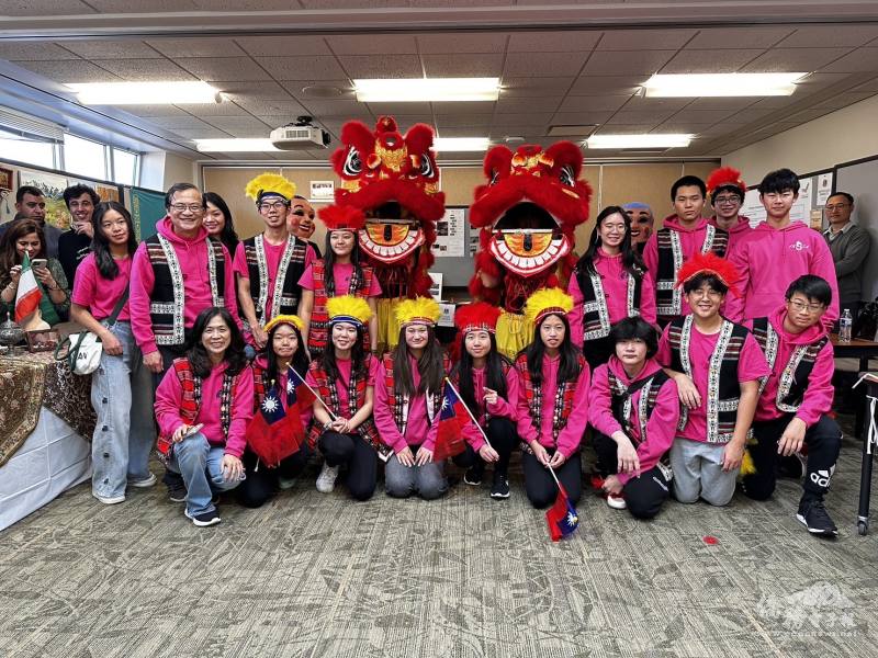 主辦單位對密西根舞獅隊和密西根FASCA的表現讚譽有加