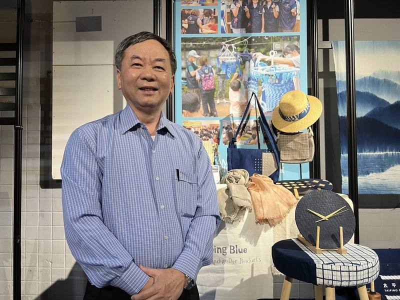 「第7屆Dream Big元大公益圓夢計畫」22日在台北舉辦成果展，水源地文教基金會在921地震後成立「太平藍染工坊」，董事長葉晉玉表示，傳統工藝的價值，不只是工藝本身，還能傳遞愉悅心情
