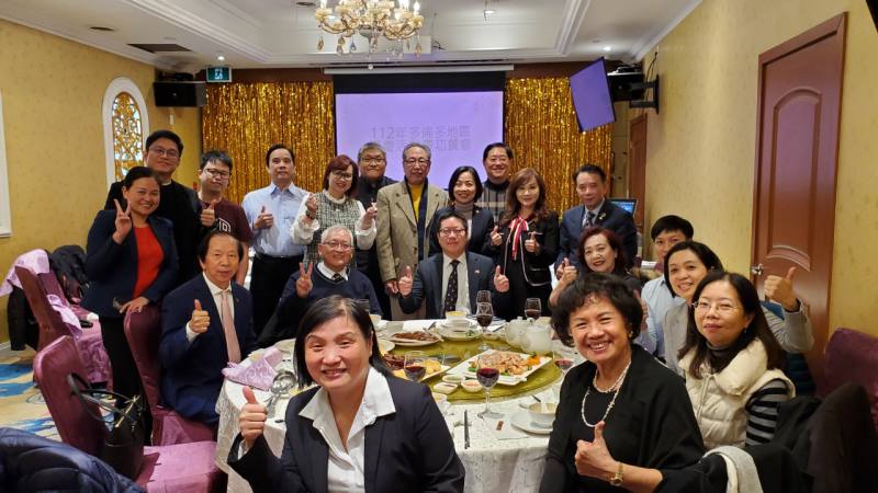 112年度多倫多國慶籌備委員會慶功餐會合影