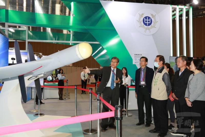 中科院航空所參與臺南資訊月活動，展示反輻射型無人機等4款軍規軍用無人機。（中科院提供）
