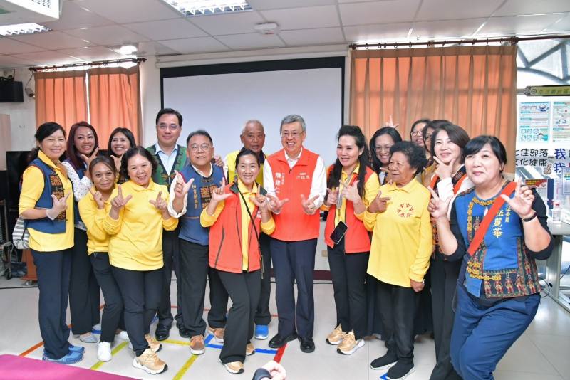 行政院長陳建仁參訪屏東縣七佳文化健康站