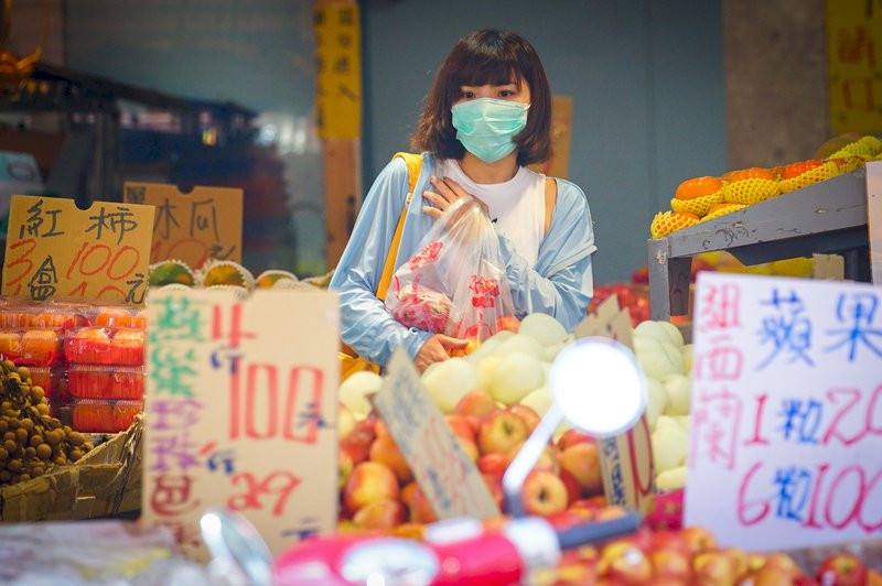 11月消費者信心指數創1年半新高。