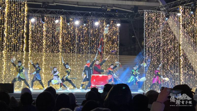 鐵四帝舞團將臺灣廟宇的「家將文化」融入舞蹈，為多倫多燈節帶來濃濃的臺灣味