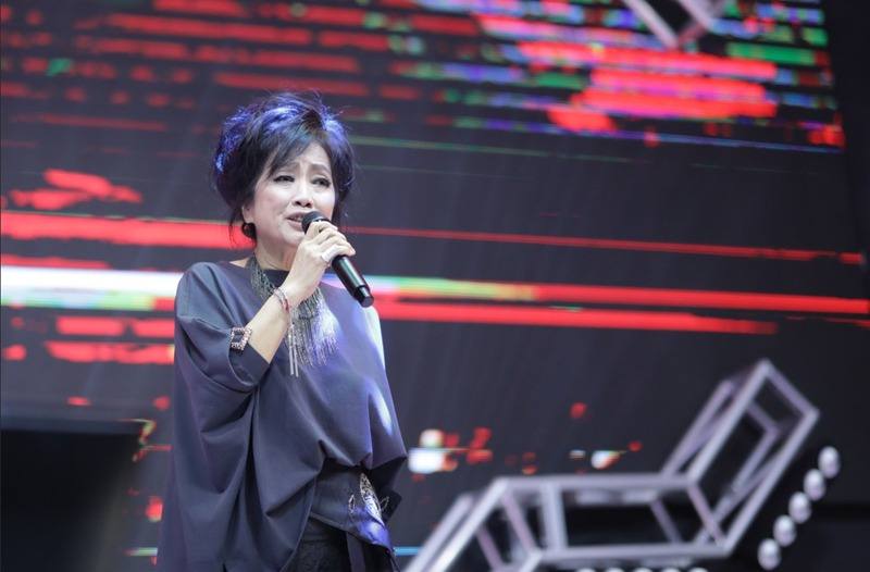 台大馬來西亞校友會25日邀請台灣歌手齊豫出席「50金禧．今喜五十」晚會，演唱多首膾炙人口校園民歌，現場氣氛熱絡。