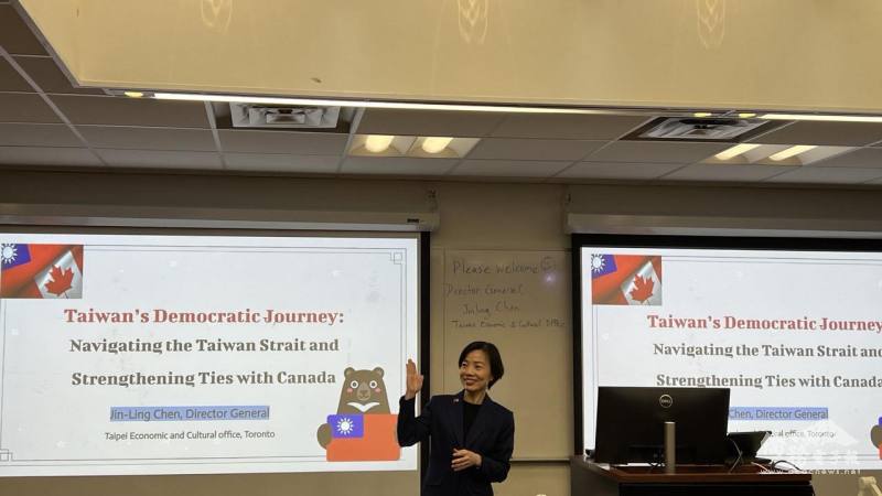 處長陳錦玲應邀於滑鐵盧大學Renison University College演講