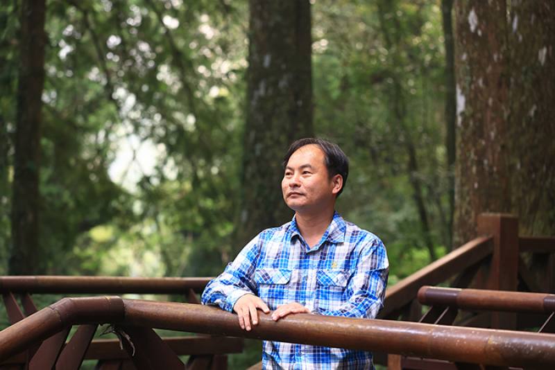 嘉義大學森林暨自然資源學系副教授張坤城認為，認識植物，甚至發現新的植物，要有緣分。