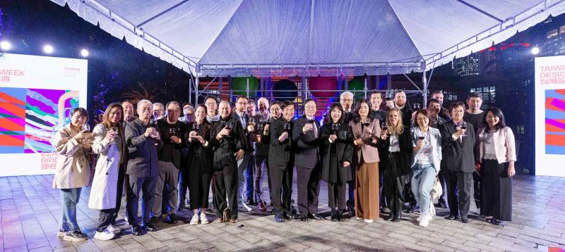 首屆台灣設計週正式開幕，為國內外設計交流盛事。30日舉辦開幕，經濟部林全能次長與國內外貴賓出席站台。