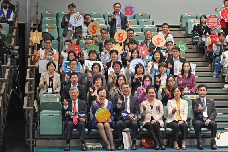 行政院長陳建仁出席「 第21屆民間參與公共建設金擘獎頒獎典禮」